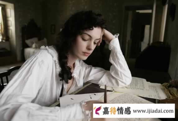 爱做这些“小动作”的女人，看似很受欢迎，实则无人敢娶_嘉待情感