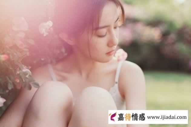 女生“真矜持”还是“假正经”？看她手机里的这些地方，就知道了_嘉待情感