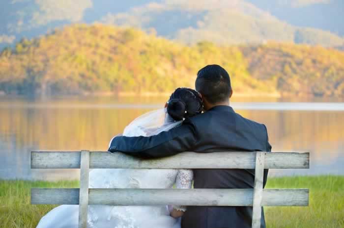 原配焦虑：结婚多年却遭遇婚外情，不知道婚姻如何继续下去_嘉待情感