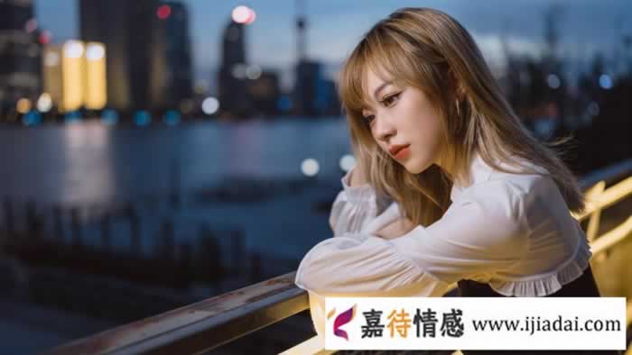 女人爱上你会怎么和你聊天？全在这五个细节里_嘉待情感