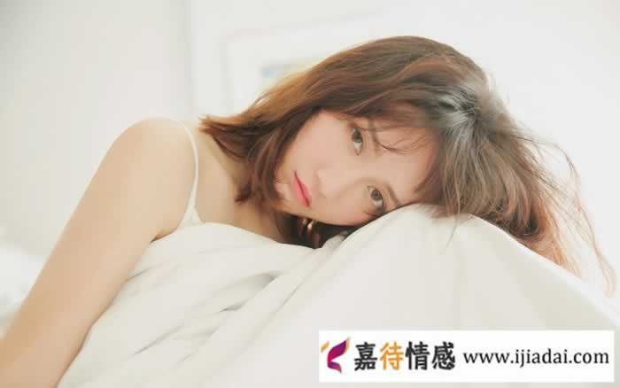 高段位女海王特点 一般男人真不是她的对手_嘉待情感